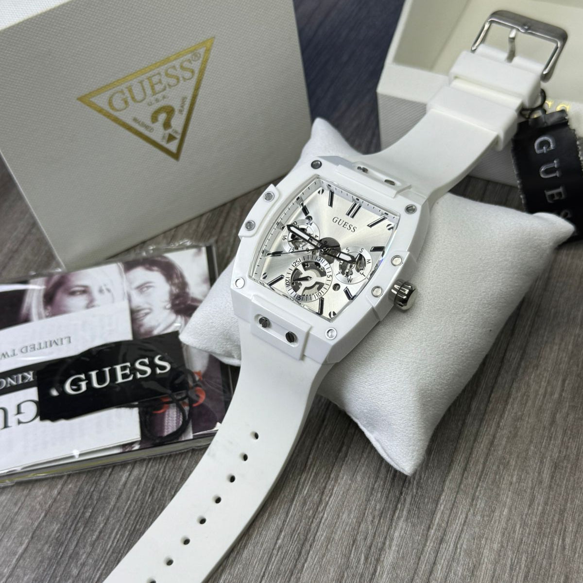 GUESS PHOENIX BLANCO (UNISEX)