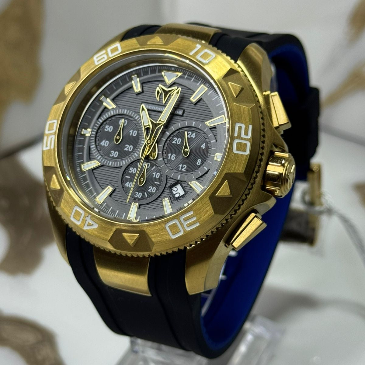 TECHNOMARINE UF6